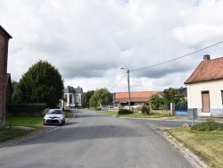 Photo paysage et monuments, Estrées-lès-Crécy - le village