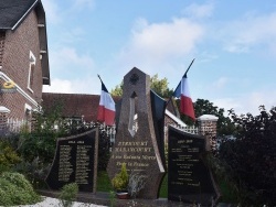 Photo paysage et monuments, Étricourt-Manancourt - le monument aux morts