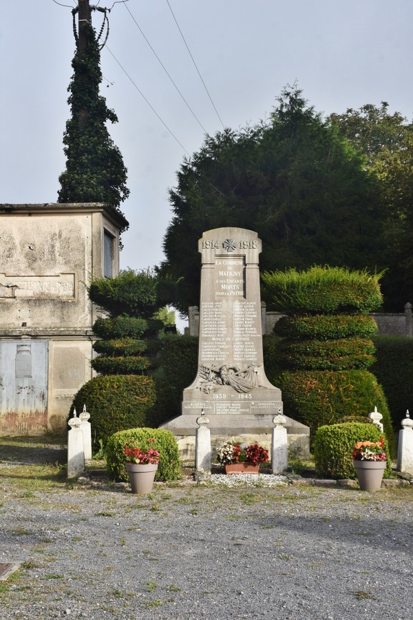 Photo Matigny - le monument aux morts