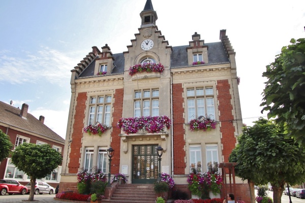 Photo Nesle - la mairie