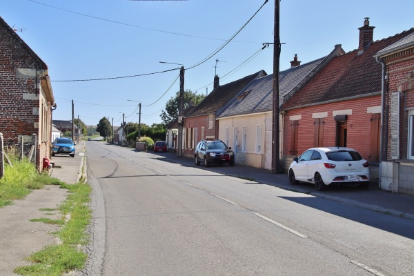 Photo La Neuville-lès-Bray - le village