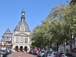 Photo paysage et monuments, Péronne - la mairie