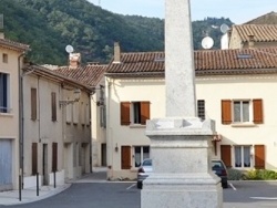 Photo paysage et monuments, Burlats - le monument aux morts