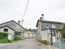 Photo paysage et monuments, Castelnau-de-Brassac - le village
