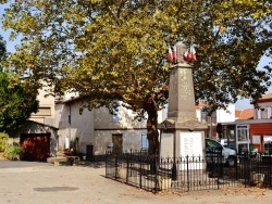 Photo paysage et monuments, Fréjairolles - Monument-aux-Morts