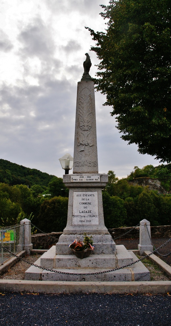 Photo Lacaze - Monument aux Morts