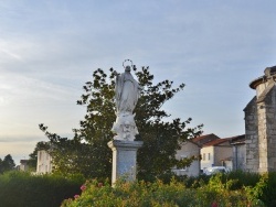 Photo paysage et monuments, Lacrouzette - Statue