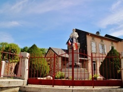 Photo paysage et monuments, Murat-sur-Vèbre - Monument-aux-Morts