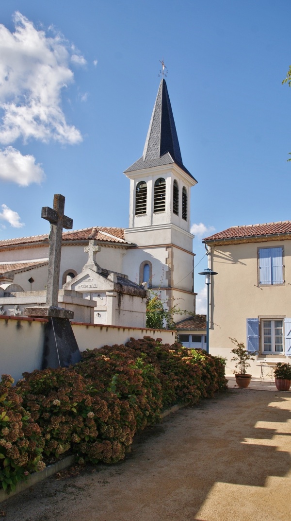 Photo Saint-Genest-de-Contest - église Saint Genest