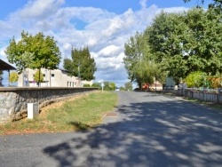 Photo paysage et monuments, Saint-Genest-de-Contest - la commune