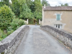 Photo paysage et monuments, Saint-Lieux-Lafenasse - le pont