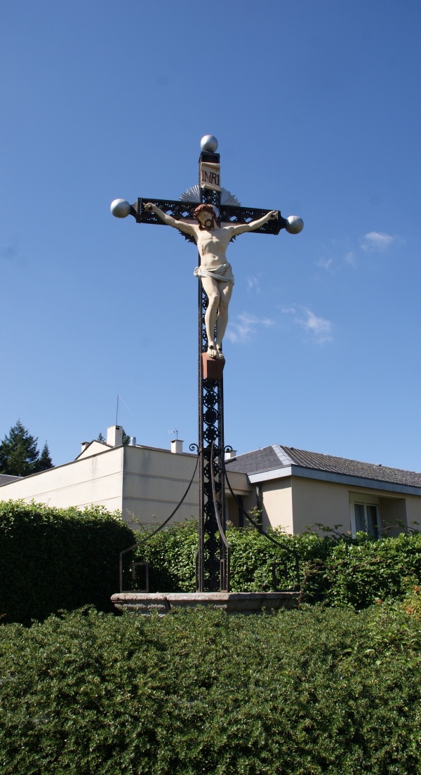 Photo Saint-Pierre-de-Trivisy - Calvaire