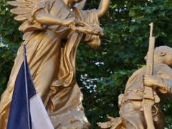 Photo paysage et monuments, Saint-Pierre-de-Trivisy - Monument aux Morts ( détail )