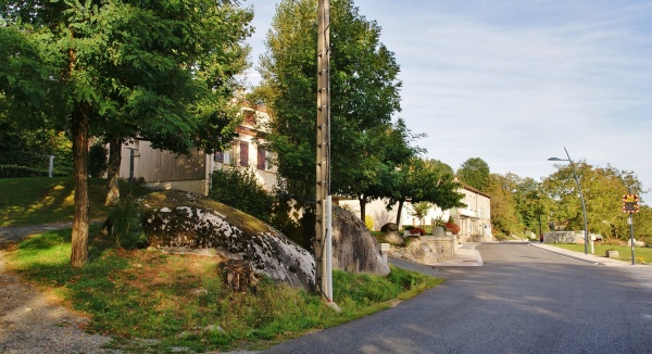 Photo Saint-Salvy-de-la-Balme - Le Village