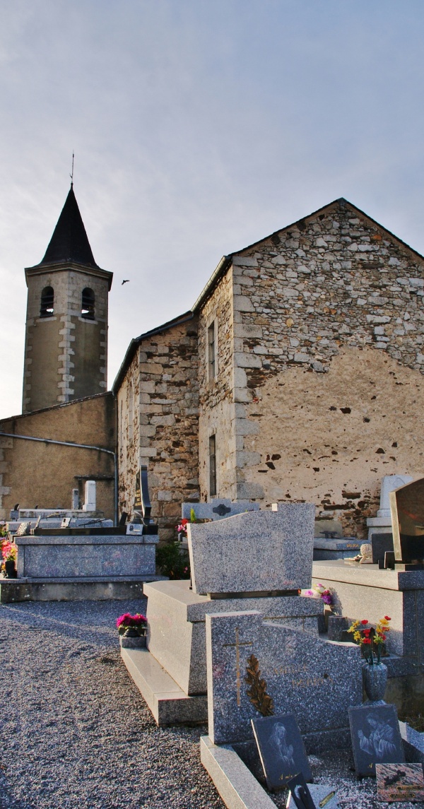 Photo Saint-Salvy-de-la-Balme - église Saint-Salvy et son Cimetière