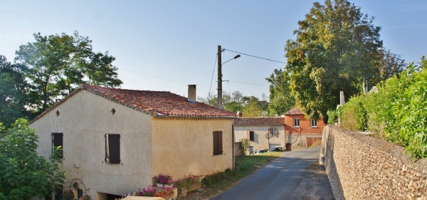 Photo Serviès - Le Village