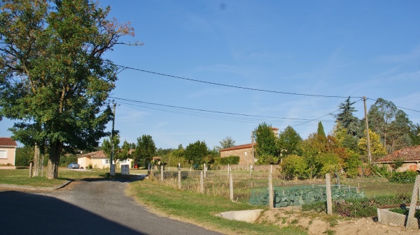 Photo Serviès - Le Village