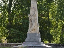 Photo paysage et monuments, Soual - Monument aux Morts