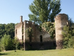 Photo paysage et monuments, Teillet - Ruines du Château de Granval 17 Em Siècle