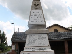 Photo paysage et monuments, Albefeuille-Lagarde - le monument aux morts