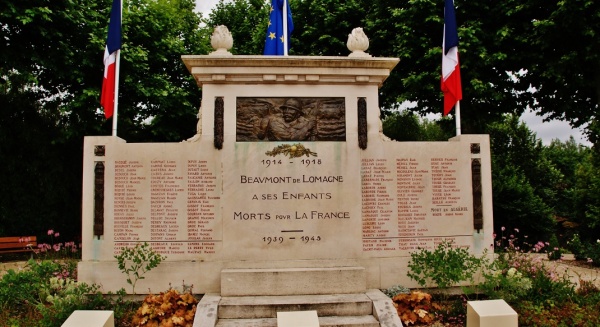 Photo Beaumont-de-Lomagne - le monument aux morts