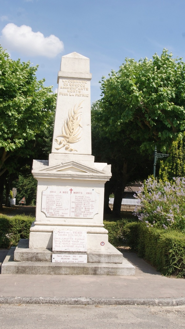 Photo Boudou - le monument aux morts