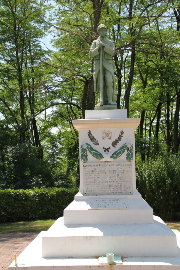 Photo Brassac - le monument aux morts