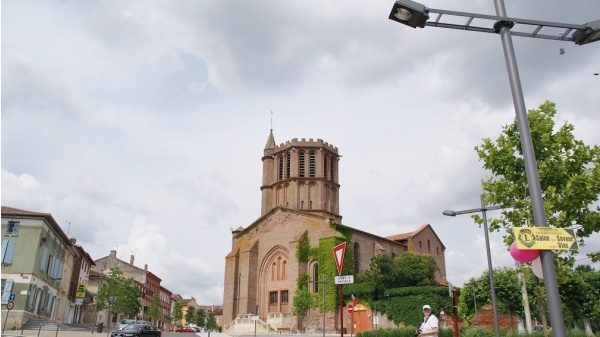 Photo Castelsarrasin - église saint sauveur