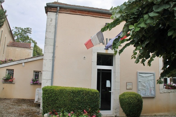 Photo Le Pin - la mairie