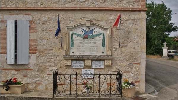 le monument aux morts