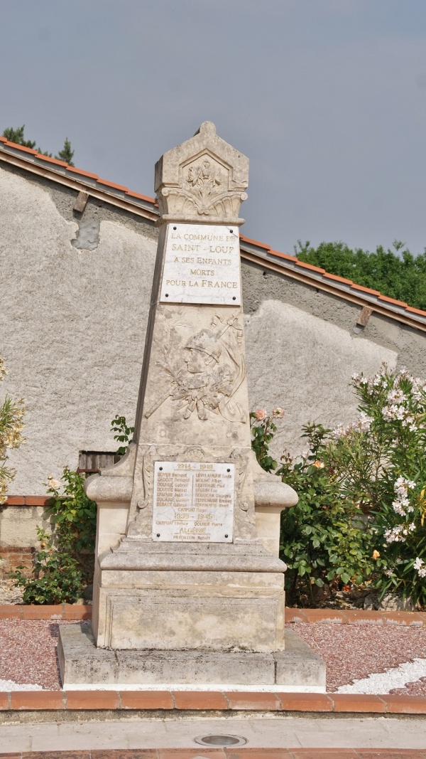 Photo Saint-Loup - le monument aux morts