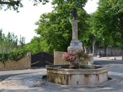 Photo paysage et monuments, Artignosc-sur-Verdon - la fontaine