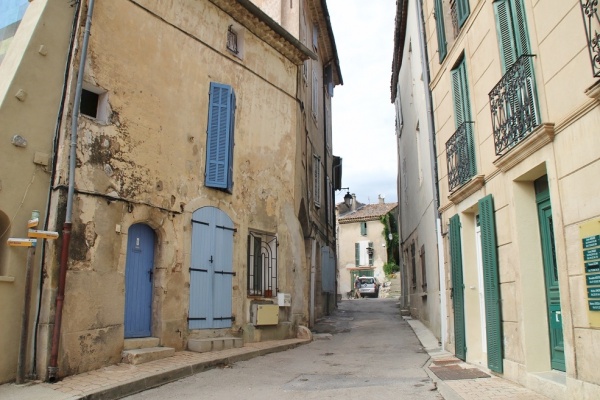 Photo Bras - le village