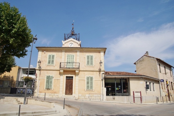 Photo Brue-Auriac - la Mairie