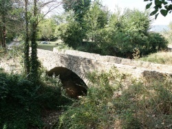 Photo paysage et monuments, Correns - le pont