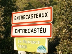 Photo paysage et monuments, Entrecasteaux - entrecasteaux (83570)