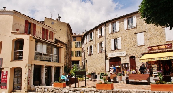 Photo Fayence - La Commune