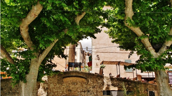 Photo Fayence - La Commune