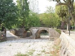 Photo paysage et monuments, Flassans-sur-Issole - le village