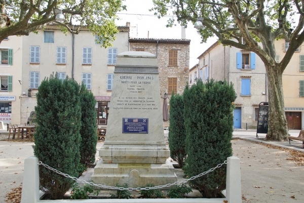 Photo Flassans-sur-Issole - le monument aux morts