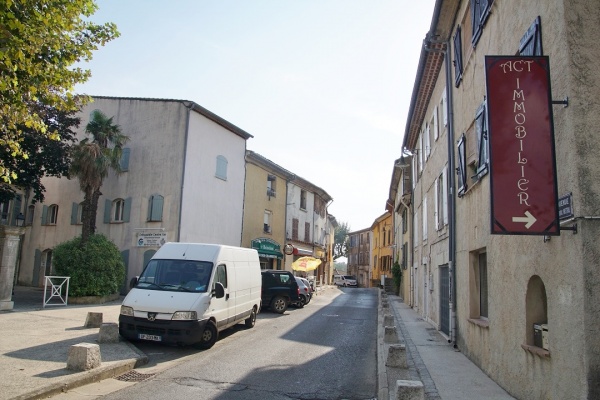 Photo Forcalqueiret - le village