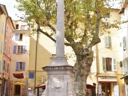 Photo paysage et monuments, Lorgues - la fontaine