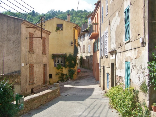 Photo Les Mayons - la commune