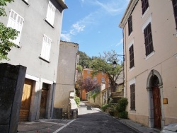 Photo paysage et monuments, Méounes-lès-Montrieux - Le Village