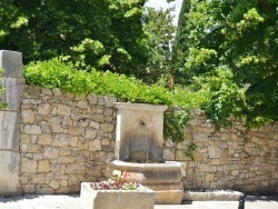 Photo paysage et monuments, Montauroux - la fontaine