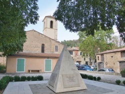 Photo paysage et monuments, Montfort-sur-Argens - le monument aux morts