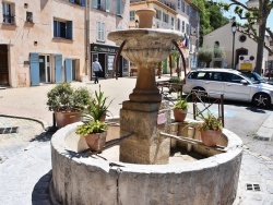 Photo paysage et monuments, La Motte - la fontaine