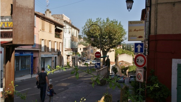 Photo Pierrefeu-du-Var - la commune