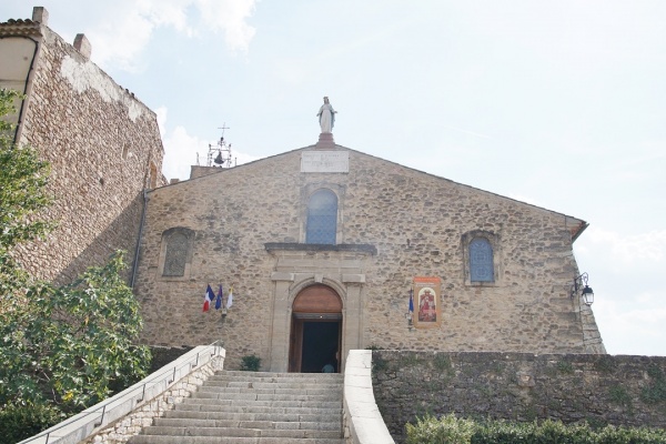 Photo Pourrières - église saint Trophine