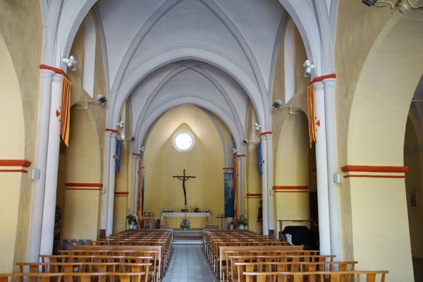 Photo Pourrières - église saint Trophine